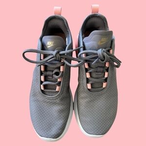 Nike Gray and Pink Air Max Motion 2 Women’s Sneakers | Size 8.5